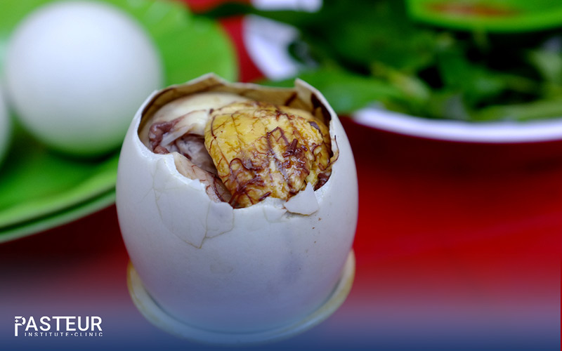 Trứng vịt lộn thực sự gây béo cho người ăn