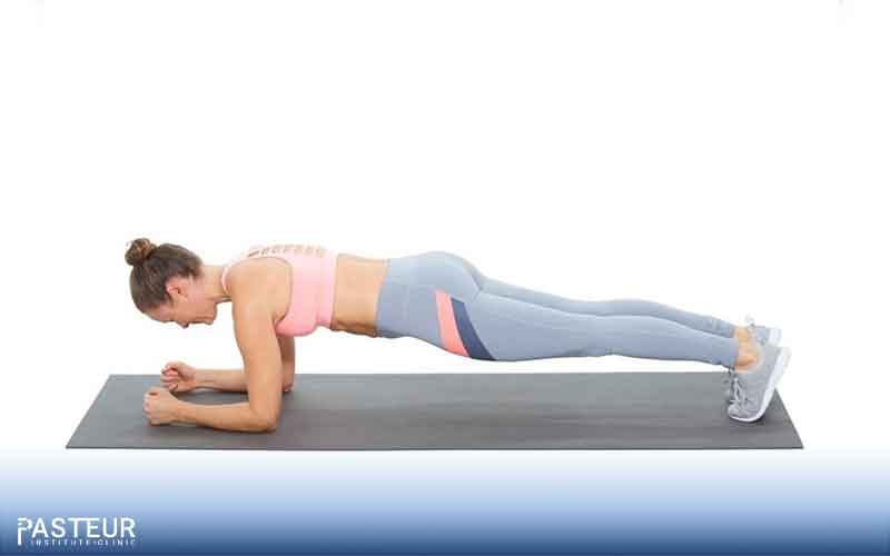 Plank là bài tập giảm cân, giảm mỡ bụng rất dễ để phái đẹp thực hiện