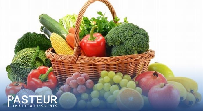 Các loại hoa quả mọng nước, rau xanh là những thực phẩm cung cấp vitamin tốt cho sức khỏe