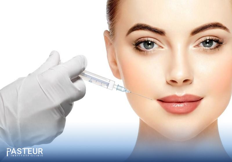 Cơ chế hoạt động của phương pháp tiêm tan mỡ mặt là tiêm thuốc tan mỡ có chức năng làm ly giải và phá hủy các tế bào mỡ.