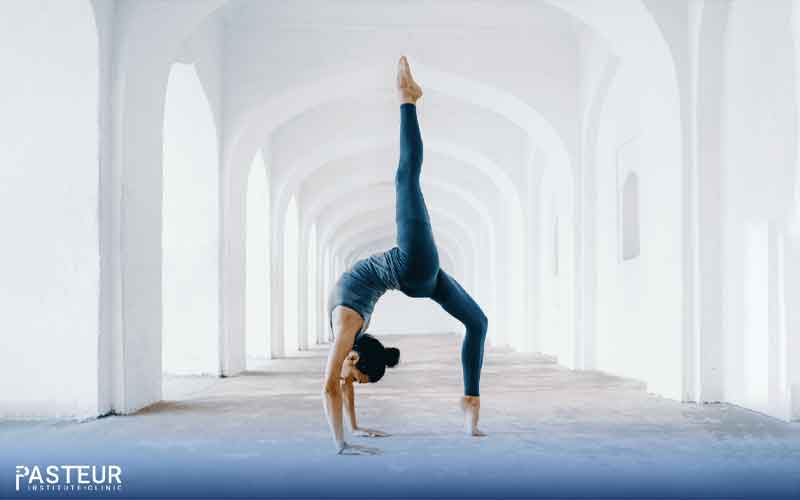 Trong quá trình giảm mỡ bằng cách nhảy dây, phái đẹp cần kết hợp với các bài tập đốt calo khác như yoga để tăng lượng mỡ bụng đốt đi mỗi ngày